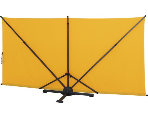 Gelber Sichtschutz mit schwarzem Gestell für den Außenbereich