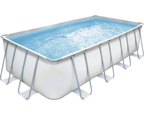 Rechteckiger Swimmingpool mit Stahlrahmen und Wasser
