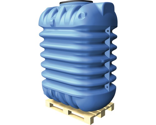 Erdtank aus Kunststoff auf einer Holzpalette