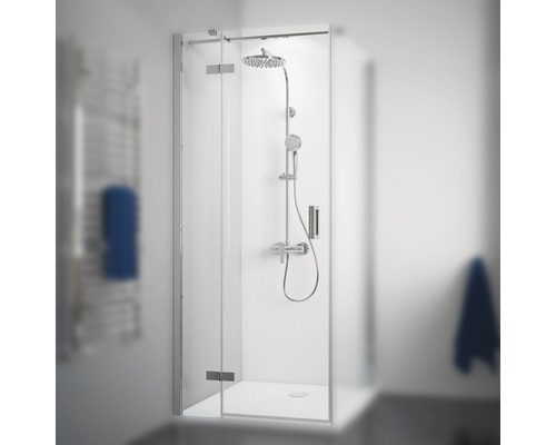 Elegante Duschkabine mit Glastür und Duschsystem