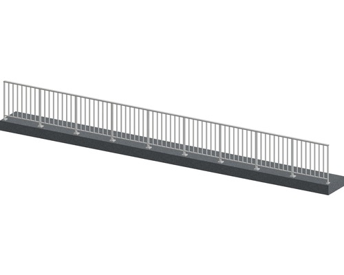 Garde-corps métallique sur une surface en béton
