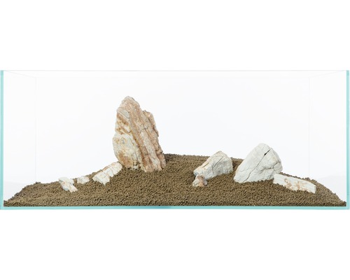 Aquarium aménagé avec pierres et substrat