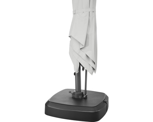 Parasol fermé avec pied de parasol