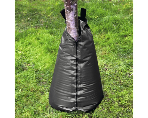 Bewässerungssack für Bäume zur Bewässerung neu gepflanzter Bäume.