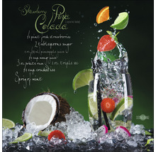 Rezept für Strawberry Pina Colada mit Zutaten wie Erdbeeren, Zucker, Ananassaft, Mangosaft, weißem Rum, Triple Sec, Crushed Ice und einem Minzzweig.
