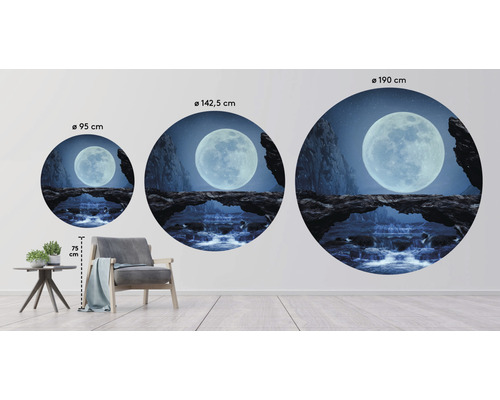 Trois décorations murales rondes avec lune, cascade et rochers de différentes tailles comme décoration de pièce.