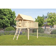 Spielhaus aus Holz mit Leiter im Garten