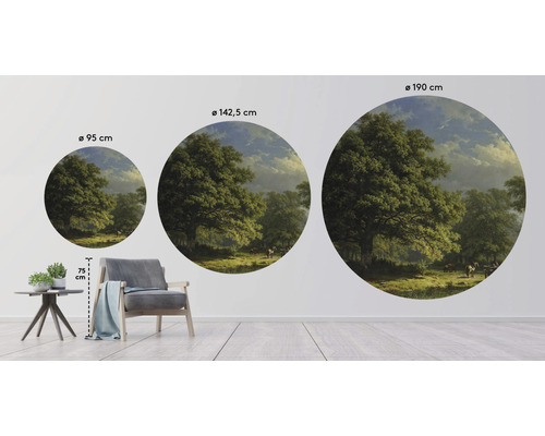 Drei runde Wandbilder mit Waldmotiv in verschiedenen Größen (95 cm, 142,5 cm, 190 cm) in Wohnraum