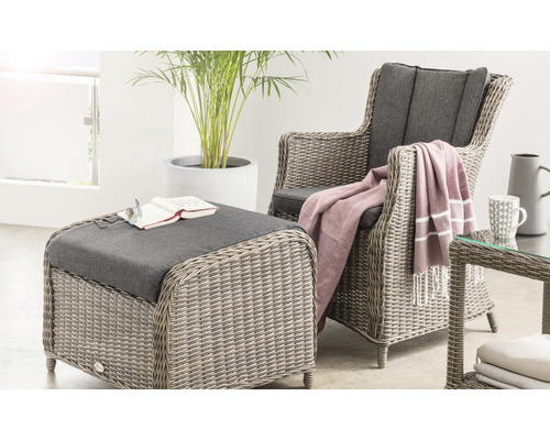 Balkonset Destiny LUNA CASA MERANO mit Beistelltisch 46x46x50cm, vintage grau Gartenmöbel Set mit Sessel und Hocker aus Rattan mit grauen Polstern