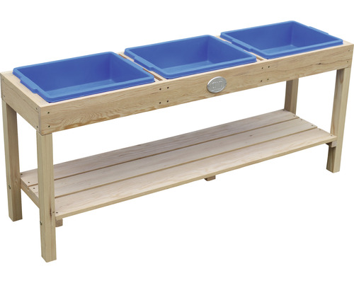 Hölzerner Spieltisch mit drei blauen Behältern und Ablagefläche