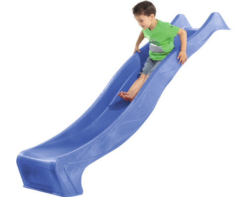 Enfant glissant sur un toboggan bleu pour enfants
