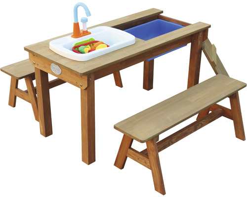 Kindersitzgruppe mit Spüle und Bänken aus Holz