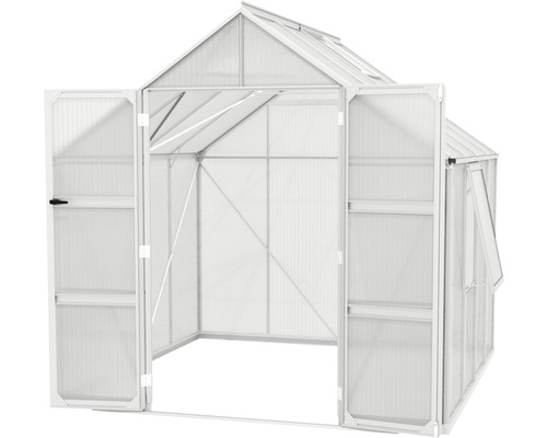 Serre avec portes ouvertes.