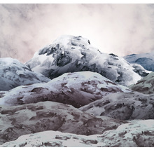 Gemälde einer schneebedeckten Berglandschaft