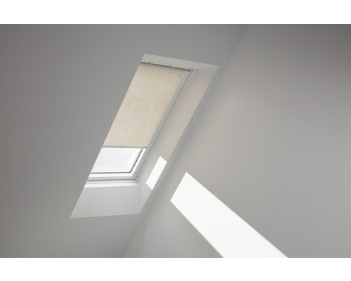 Store tamisant VELUX beige sable à points à commande manuelle cadre aluminium RFL CK02 4171S