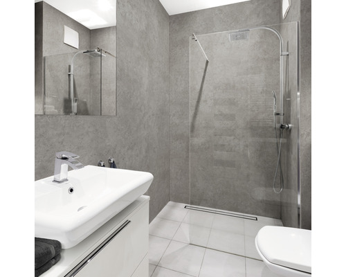 Modernes Badezimmer mit Waschbecken, Dusche und Toilette
