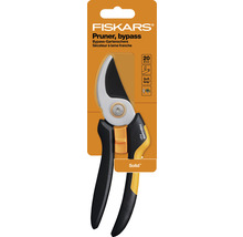 Fiskars Bypass Gartenschere auf Verpackung