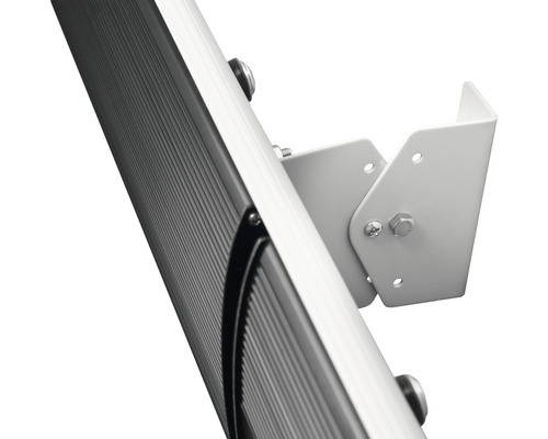 Vue détaillée d''un chauffage infrarouge avec support mural