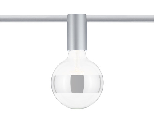 Lampe mit runder Glühbirne an einem Schienensystem