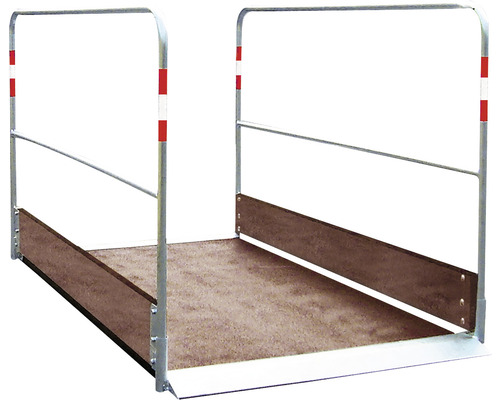 Passerelle en bois piètement en acier galvanisé et rampe d'accès 220 cm x 100 cm Rampe de remorque en métal et bois