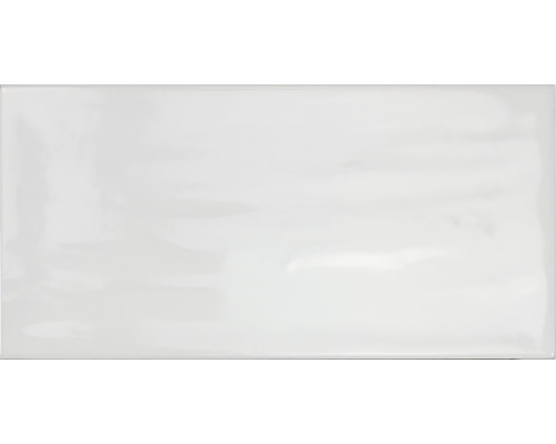 Einzelne, rechteckige, helle Fliese