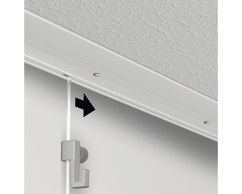 Detailaufnahme einer Deckenmontageschiene mit Aufhängesystem für Bilder