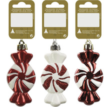 Drei Bonbon-förmige Christbaumkugeln