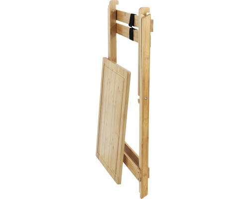 Zusammengeklappter Servierwagen aus Bambus