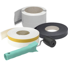 Mehrere Rollen Dichtband und Andrückrolle