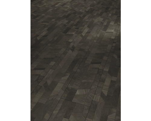 Verlegter dunkler Parkettboden