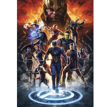 Filmplakat mit den Avengers und Thanos