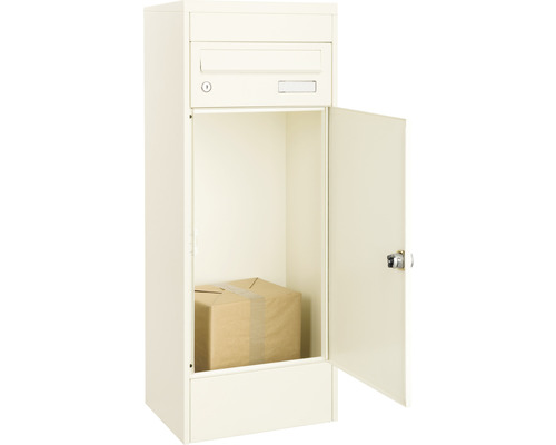 Briefkasten mit Paketfach und offenstehender Tür, darin ein Paket