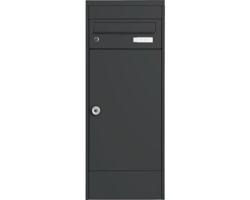 Freistehender Briefkasten aus Stahl mit Schloss und Namensschild