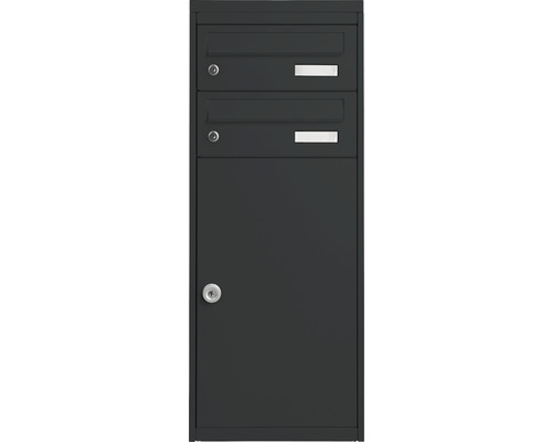Freistehender Briefkasten mit zwei Fächern und einem Fach zur Paketannahme