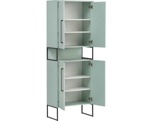 Schrank mit Regalböden und offenen Türen