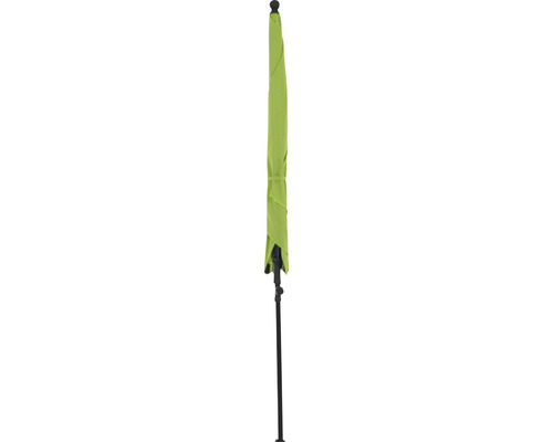 Parapluie fermé avec housse de parapluie