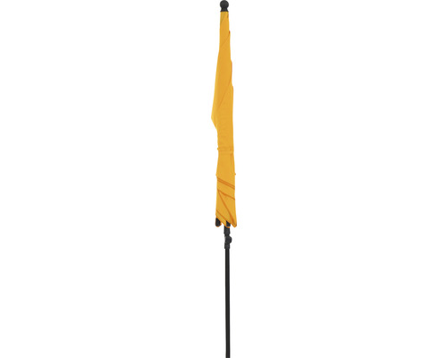 Parapluie jaune fermé avec poignée noire