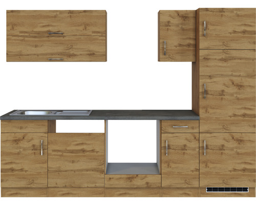 Küchenzeile mit Ober- und Unterschränken sowie Spüle