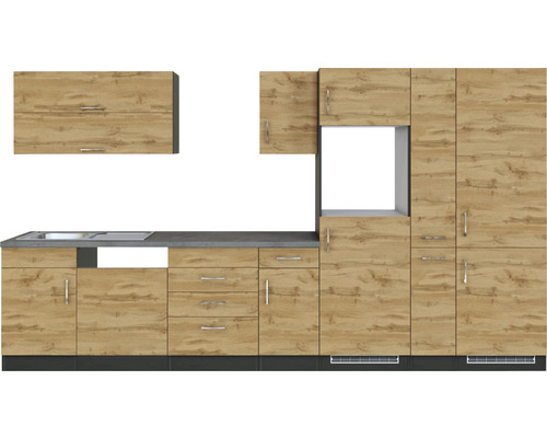 Küchenzeile mit Spüle, Schränken und Schubladen