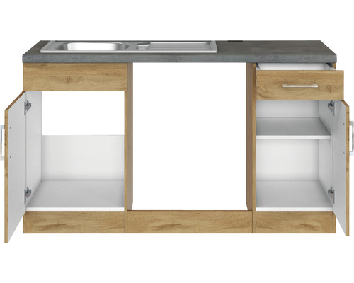 Küchenzeile mit Spüle, Arbeitsplatte, Schublade und offenen Schrankfächern