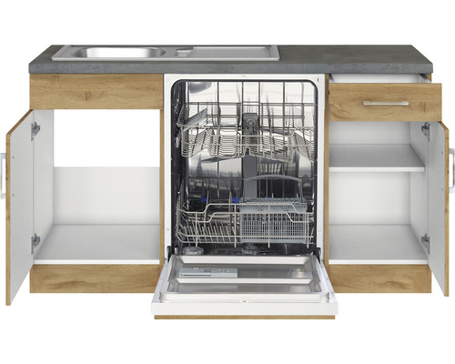 Küchenzeile mit Spüle, Geschirrspüler und Schränken