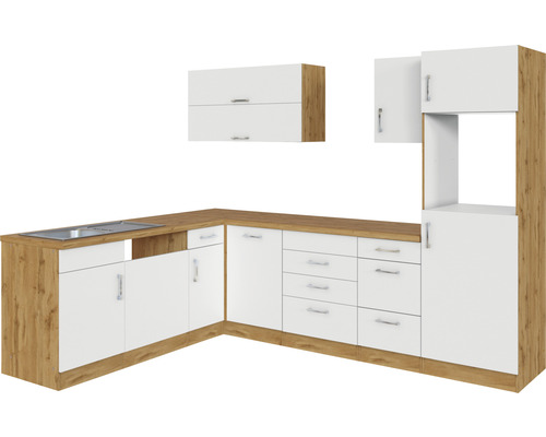 Einbauküche mit Spüle, Schränken und Schubladen