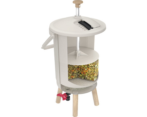 Obstpresse mit Fruchtfleisch im Inneren