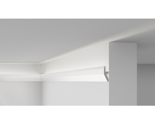 Éclairage indirect avec profilé décoratif au plafond