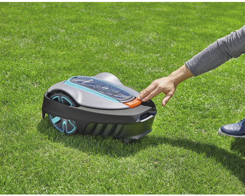 Gardena Mähroboter im Einsatz auf Rasenfläche