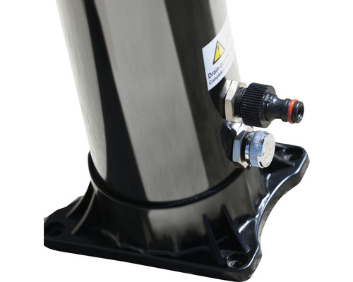 Vue détaillée d''un système de filtration avec raccord et dispositif de vidange pour le jardin