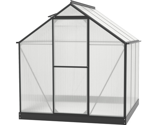 Serre avec panneaux en polycarbonate et structure en métal.