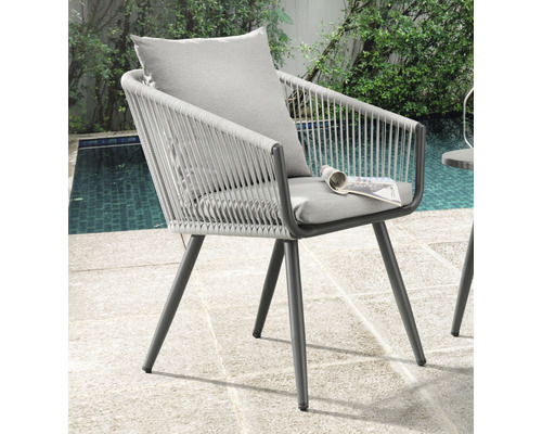 Gartensessel mit Kissen und Seilgeflecht