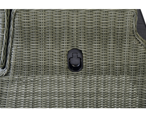 Vue détaillée d''un meuble avec une structure tressée et une poignée d''ouverture