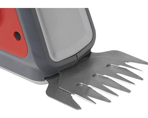 Detailaufnahme einer Grasschere mit Metalklingen